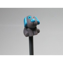 Chien Billy turquoise crayon